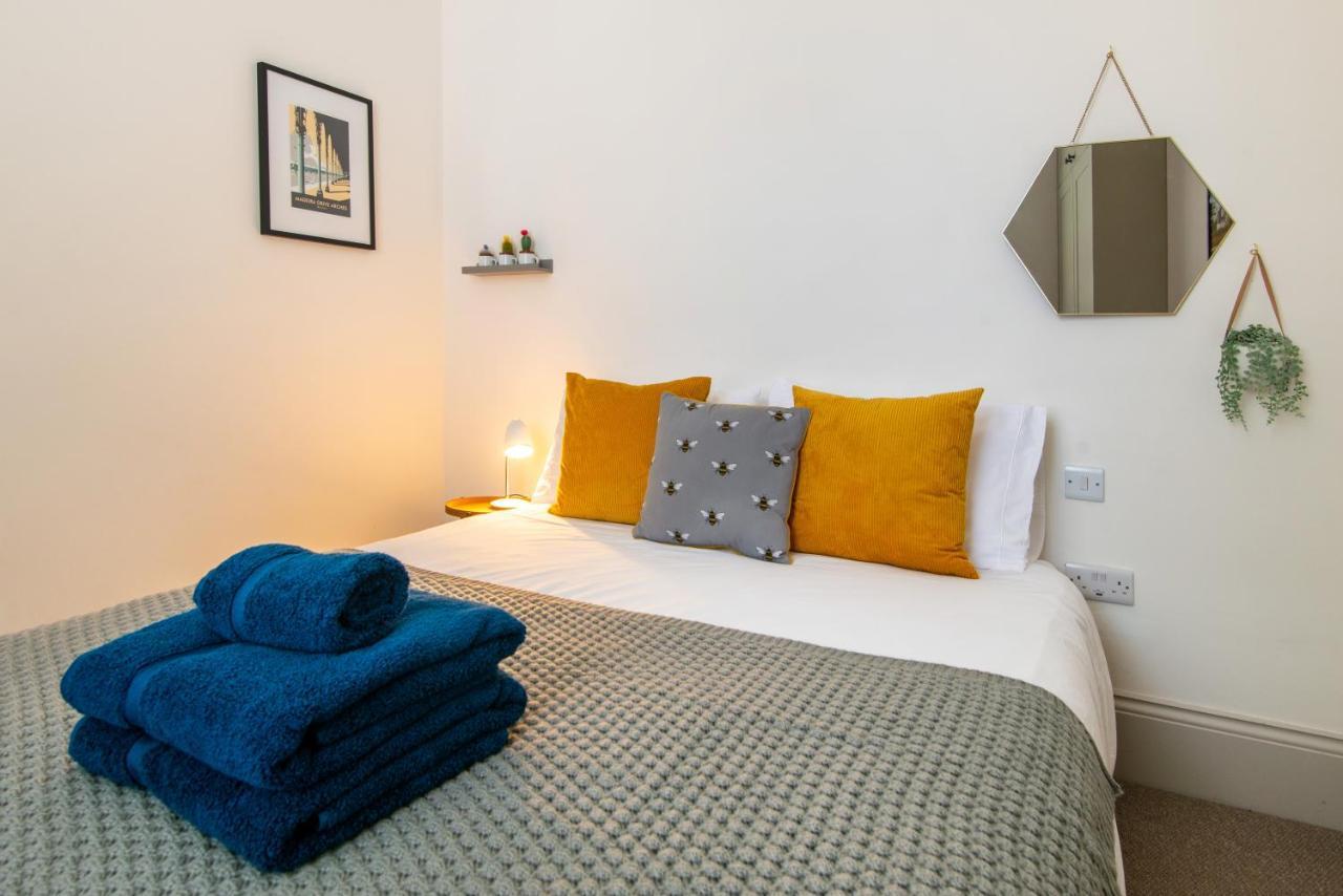 Beautiful, Central, 3 Min Walk From Beach, 2 King Doubles Brighton Ngoại thất bức ảnh